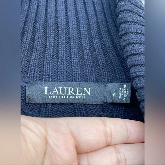 RALPH LAUREN BLACK LABEL
Cable-Knit Buckle-Trim Sweater Large - Picture 5 of 10